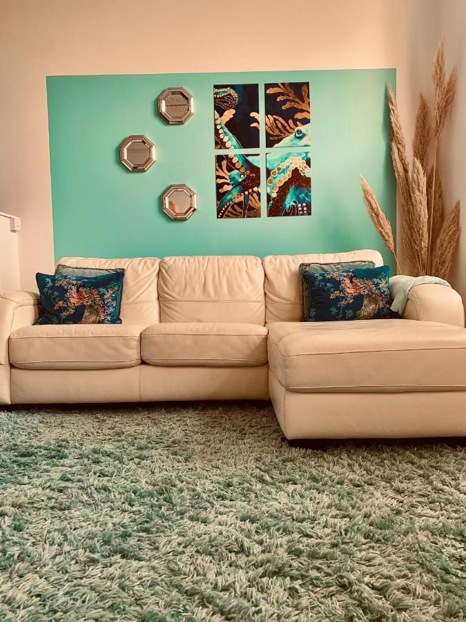 **Sunny And Bright, Thatchers Rock One Bed Beach Front Apartment*** Torquay Kültér fotó