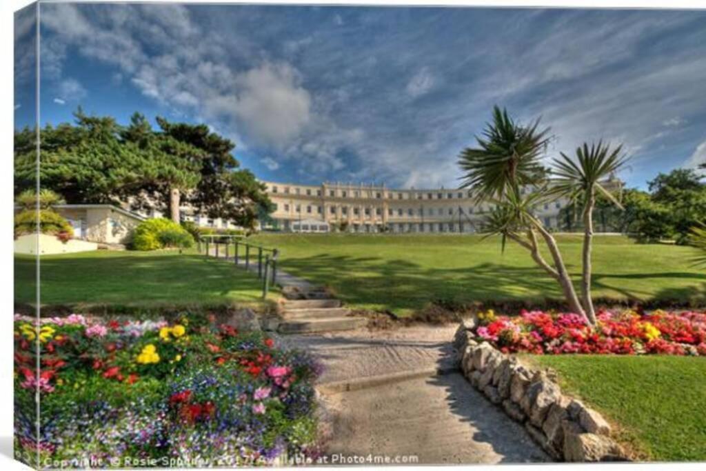 **Sunny And Bright, Thatchers Rock One Bed Beach Front Apartment*** Torquay Kültér fotó